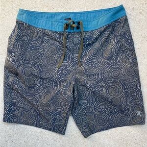 Men's Roark Board Shorts Multicolor Geometric 32 Zip Surf Summer Beach Swim Hike